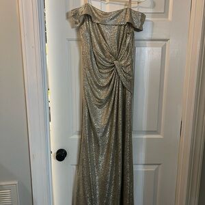 Adrianna Papell size 10. Gold off the shoulders floor length dress. Worn once.